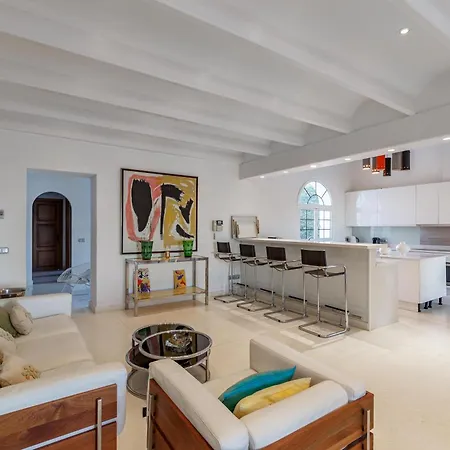 Сasa de vacaciones For Rent In Marbella