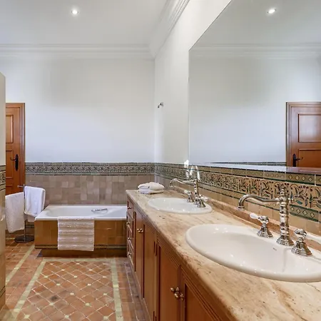 Сasa de vacaciones For Rent In Marbella